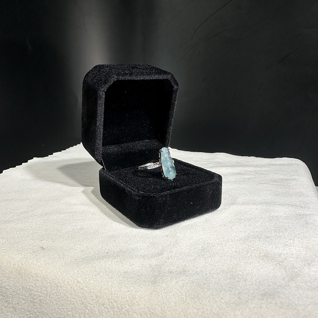 Nhẫn Ngọc Bích Cabochon Ngang (East-West Setting) – Jadeite Xanh Trung + Mã N035