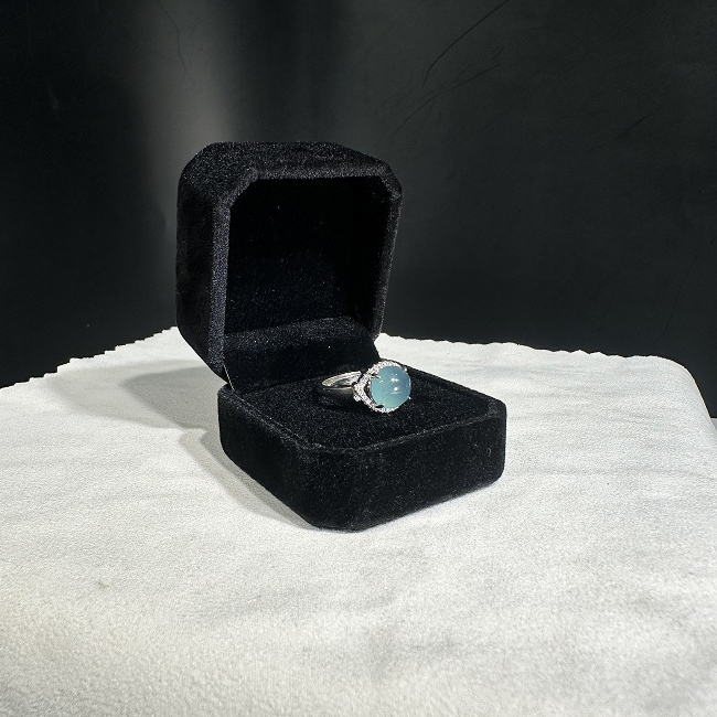 Nhẫn Ngọc Bích Cabochon Nhỏ Viền Halo – Jadeite Xanh Đậm + Mã N036